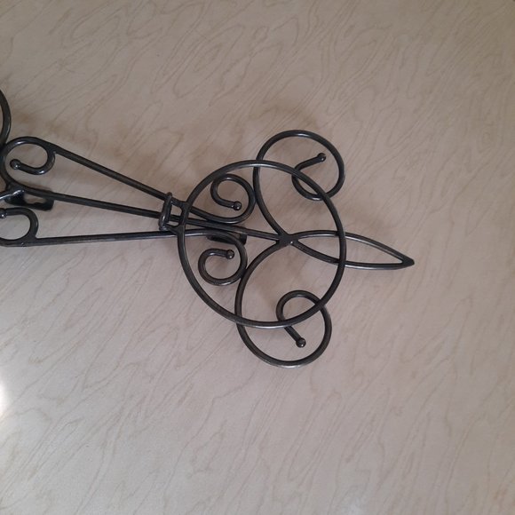 Vintage Wrought Iron Large Ornate Scroll Wall Sconce with holder - Picture 9 of 16